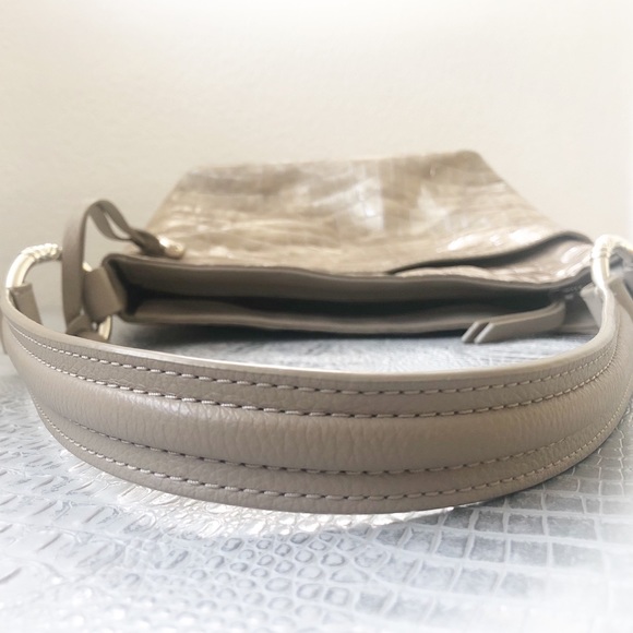 BRIGHTON LEATHER SHOULDER BAG - Picture 13 of 15